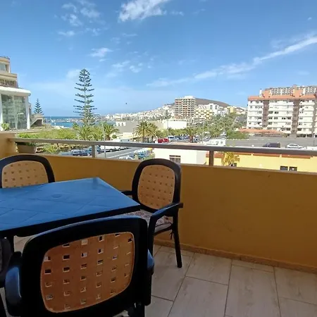 Los Cristianos, Piscina Y Playa